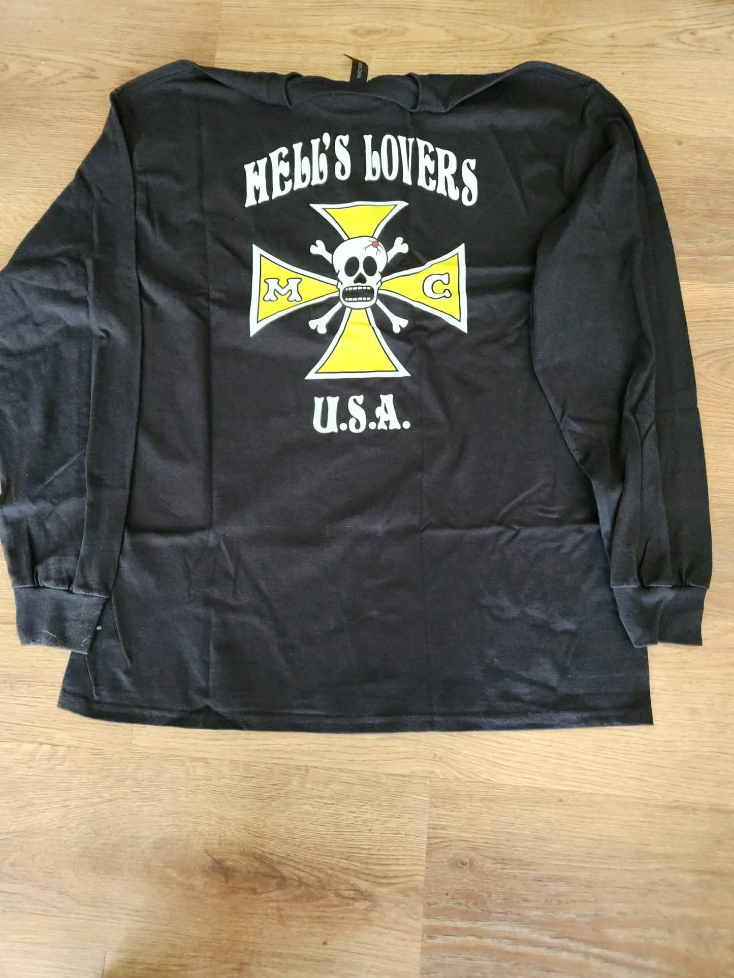 Long Sleeve T Shirt No writing on arm